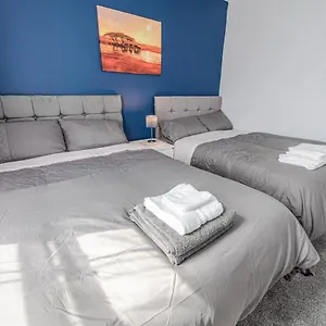 Holiday home Cheerful 4 Bedrooms 8 Mn To Train Station, Plumstead (Greater London)
